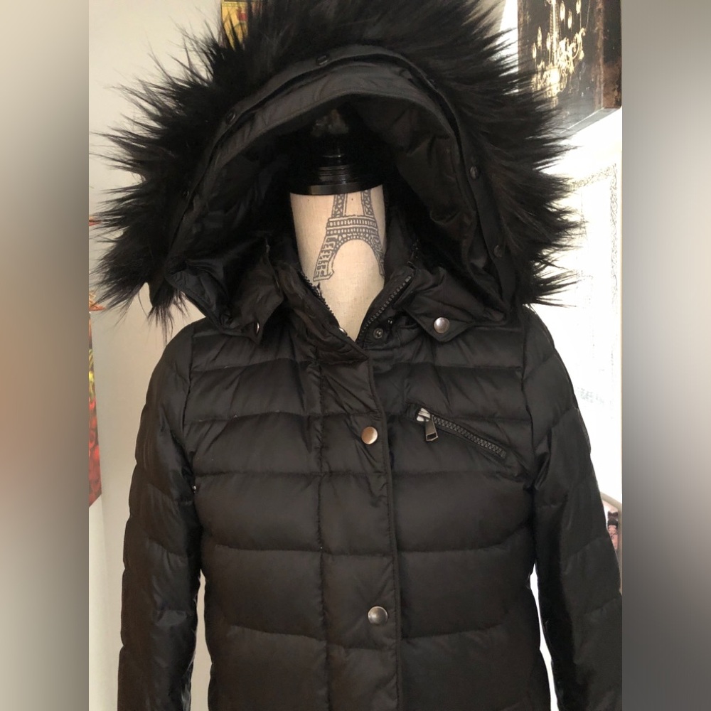 Black Women's Quilted Long Puffer Coat with Faux Fur Hood
Brand: Vero Moda - Picture 2 of 10